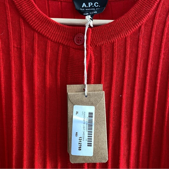 BNWT APC 🍒 cardigan 100% wool ribbed cardigan POP OF RED - Picture 2 of 5